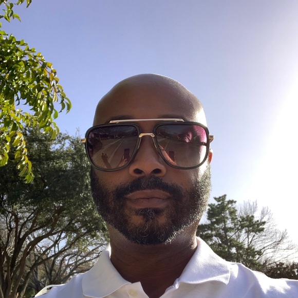 Meet your Posher, Jethro - Picture 1 of 1